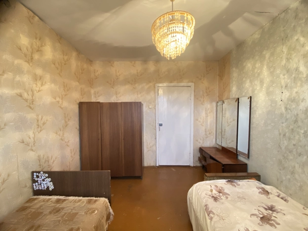 Купить четырехкомнатную квартиру в Рязанской области. Вариант № 10442980, 20, площадь -  квм, цена 1200000 рублей