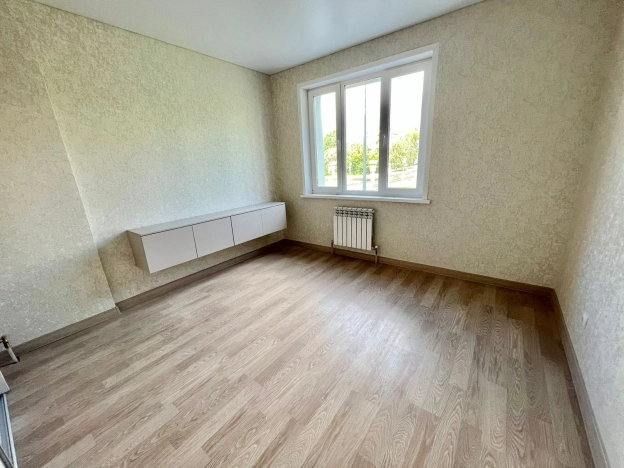 Купить трехкомнатную квартиру в Микрорайоне 5-й в Вологде. Вариант № 2854, 3, площадь -  квм, цена 10190000 рублей