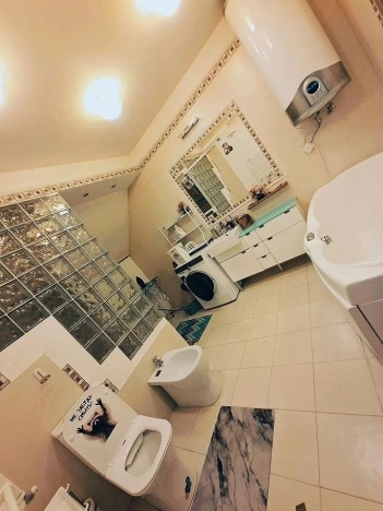 Купить трехкомнатную квартиру в Новосибирской области. Вариант № 7987484, 12, площадь -  квм, цена 17999999 рублей