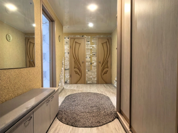 Купить двухкомнатную квартиру в Амурской области. Вариант № 501999, 10, площадь -  квм, цена 10200000 рублей