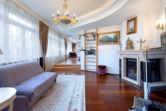 Купить квартиру в Москве. Вариант № 9520312, 5, площадь - квм, цена 139000000 рублей