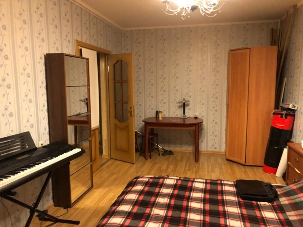 Купить квартиру на вторичке в Москве. Вариант № 5475, 19, площадь -  квм, цена 23000000 рублей