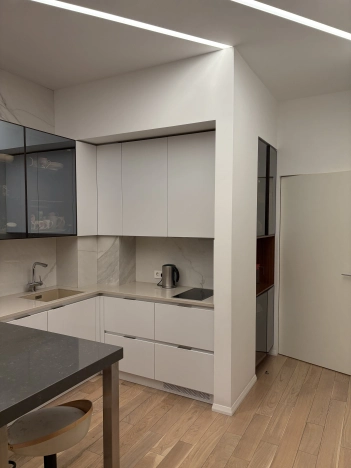 Купить квартиру в Москве. Вариант № 8174487, 5, площадь -  квм, цена 75000000 рублей