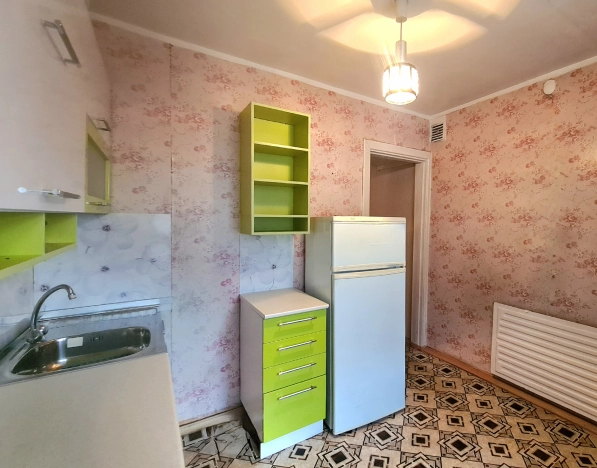 Купить однокомнатную квартиру на улице Карла Маркса в Ижевске. Вариант № 3451721, 4, площадь -  квм, цена 3700000 рублей