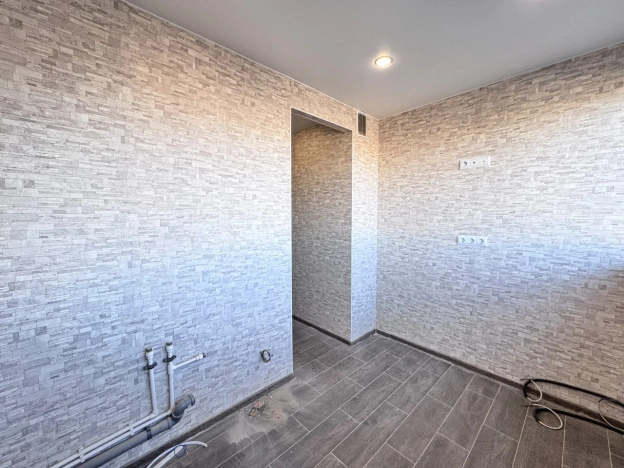 Купить трехкомнатную квартиру в районе Выборгский в Санкт-Петербурге. Вариант № 29983, 3, площадь -  квм, цена 10500000 рублей