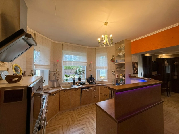 Купить дом на улице Выборгское шоссе в Санкт-Петербурге. Вариант № 8824548, 12, площадь -  квм, цена 37500000 рублей