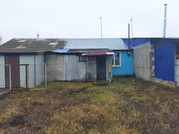 Купить двухкомнатную квартиру на улице 50 лет Октября в Пензенской области. Вариант № 18323, 9, площадь -  квм, цена 500000 рублей