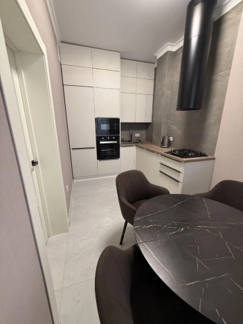 Купить квартиру в Москве. Вариант № 10009158, 1, площадь -  квм, цена 37970000 рублей