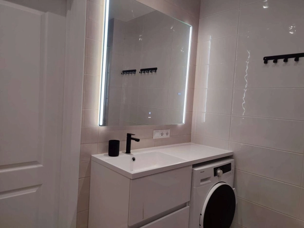 Купить квартиру в Москве. Вариант № 9812985, 8, площадь -  квм, цена 19500000 рублей