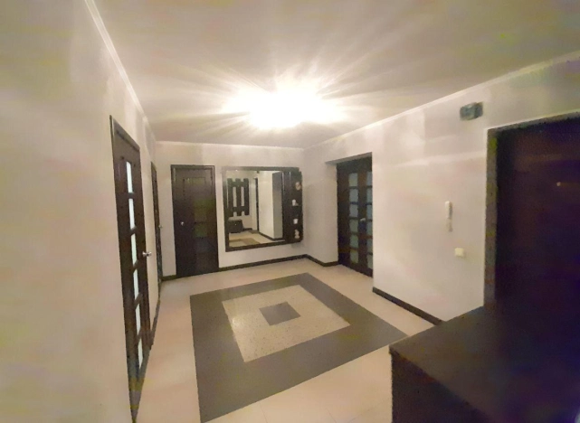 Купить трехкомнатную квартиру в Республике Марий эл. Вариант № 5275742, 2, площадь -  квм, цена 8500000 рублей