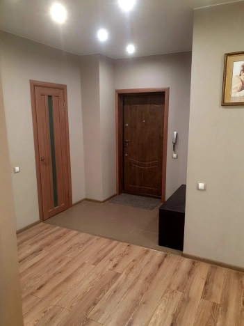 Купить трехкомнатную квартиру на вторичке у метро Площадь Гарина-Михайловского в Новосибирске. Вариант № 43993, 9, площадь -  квм, цена 13120000 рублей