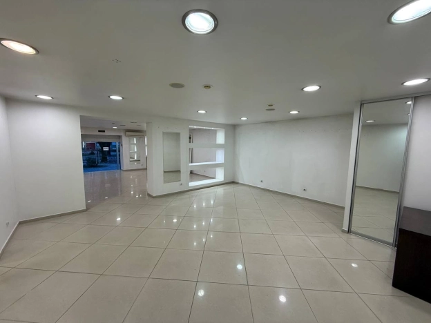 Снять коммерческую недвижимость в Калининграде. Вариант № 8894122, 3, площадь -  квм, цена 150000 рублей