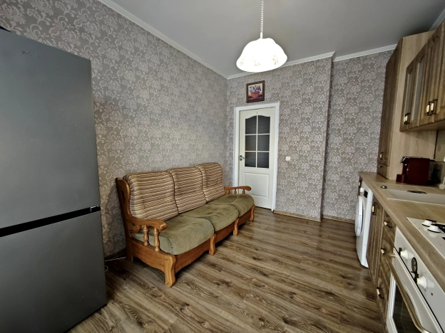 Снять квартиру на улице Олега Кошевого в Калининграде. Вариант № 10252092, 2, площадь -  квм, цена 37000 рублей