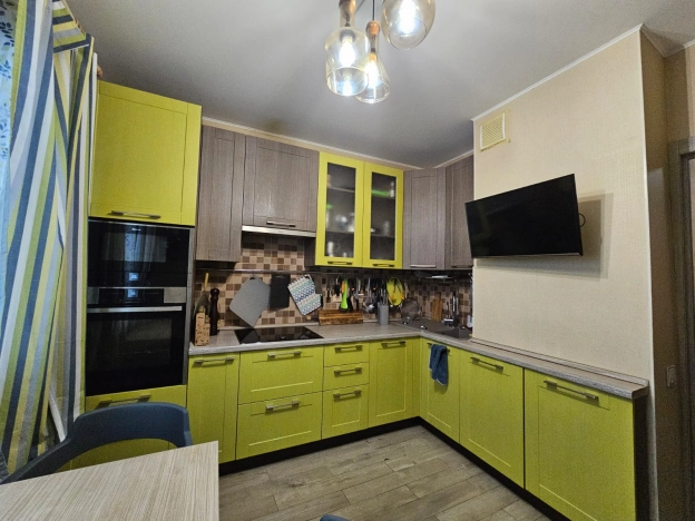 Купить квартиру в Москве. Вариант № 10514663, 3, площадь -  квм, цена 19800000 рублей