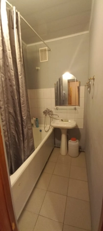 Купить двухкомнатную квартиру на вторичке в Микрорайоне 4-й, Элиста в Элисте. Вариант № 6424, 4, площадь -  квм, цена 8100000 рублей