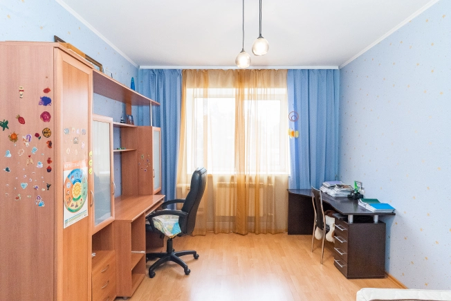 Купить трехкомнатную квартиру в Микрорайоне Лимончики, Ковров в Коврове. Вариант № 5842862, 16, площадь -  квм, цена 11950000 рублей