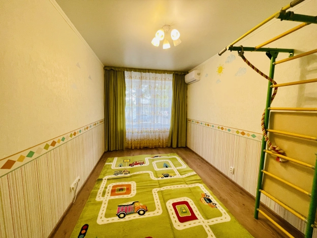 Купить двухкомнатную квартиру на улице Батумское шоссе в Краснодарском крае. Вариант № 10081, 4, площадь -  квм, цена 5350000 рублей