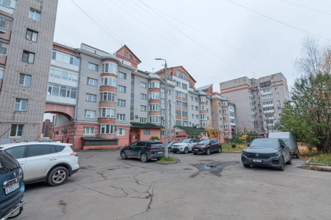 Купить квартиру в Вологодской области. Вариант № 7903724, 36, площадь -  квм, цена 28500000 рублей