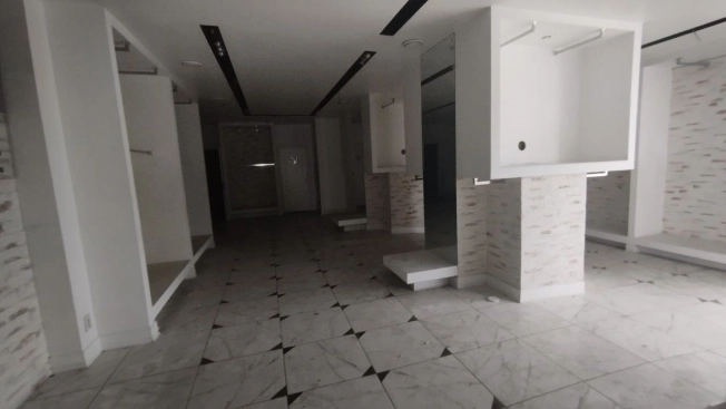 Снять коммерческую недвижимость в Омске. Вариант № 9932811, 6, площадь -  квм, цена 399600 рублей