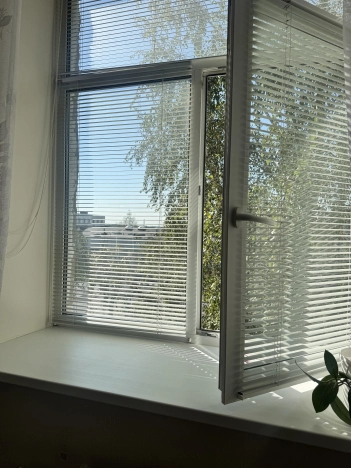 Купить однокомнатную квартиру на вторичке у метро Проспект Ветеранов в Санкт-Петербурге. Вариант № 3767719, 18, площадь -  квм, цена 4950000 рублей