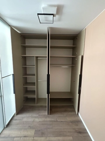 Купить однокомнатную квартиру в районе Кировский в Ростове-на-Дону. Вариант № 27981, 12, площадь -  квм, цена 6800000 рублей