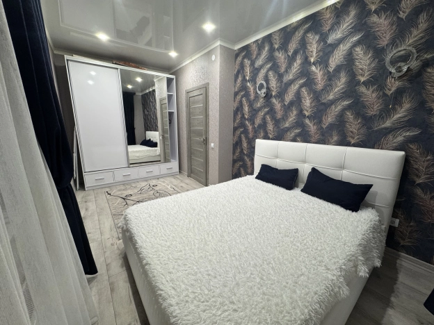 Снять квартиру на улице Бассейная в Калининграде. Вариант № 8075114, 5, площадь -  квм, цена 30000 рублей