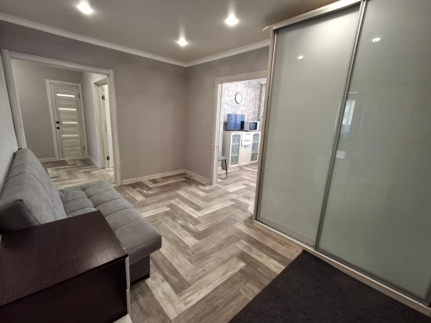 Снять квартиру в Тобольске. Вариант № 9552629, 17, площадь -  квм, цена 60000 рублей