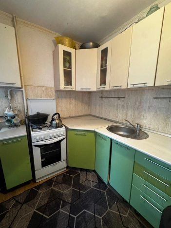 Купить трехкомнатную квартиру в Новосибирске. Вариант № 5495410, 8, площадь -  квм, цена 4300000 рублей