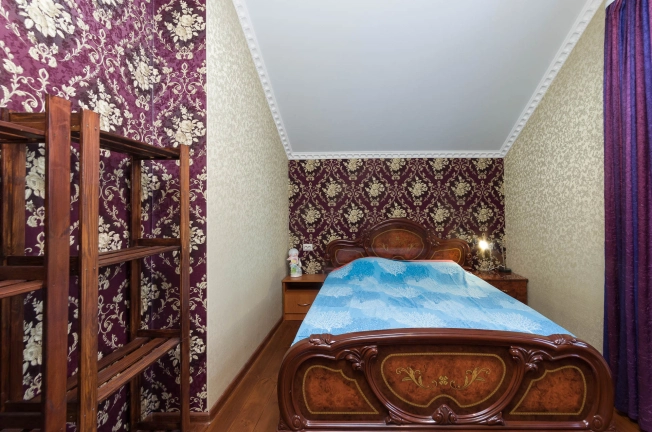 Купить дом на улице Цветочная в Тюменской области. Вариант № 7918597, 12, площадь -  квм, цена 15000000 рублей