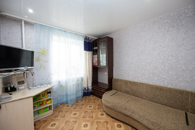 Купить трехкомнатную квартиру в Амурской области. Вариант № 7679591, 7, площадь -  квм, цена 6000000 рублей