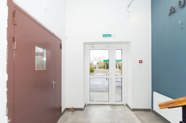 Снять коммерческую недвижимость в Тобольске. Вариант № 1115, 18, площадь -  квм, цена 180000 рублей