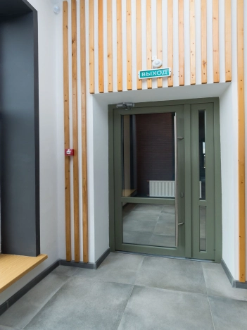 Снять коммерческую недвижимость в Тобольске. Вариант № 1115, 14, площадь -  квм, цена 180000 рублей