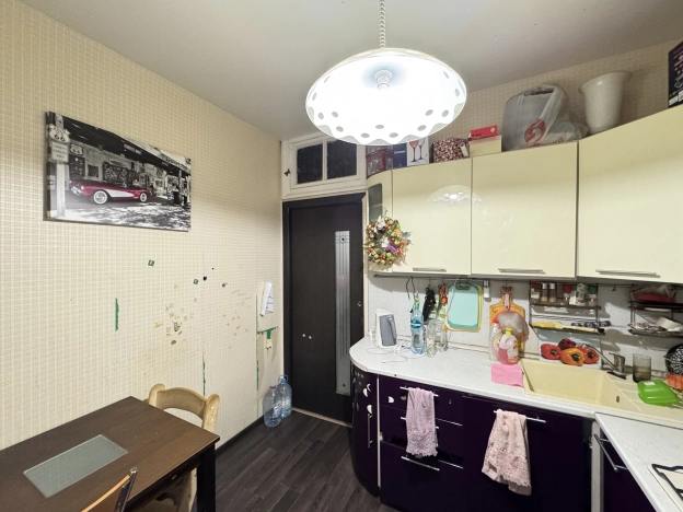 Купить квартиру на вторичке у метро Кунцевская в Москве. Вариант № 2555700, 25, площадь -  квм, цена 20500000 рублей