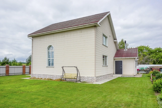 Купить дом на улице Революции в Искитиме. Вариант № 11050, 6, площадь -  квм, цена 9400000 рублей