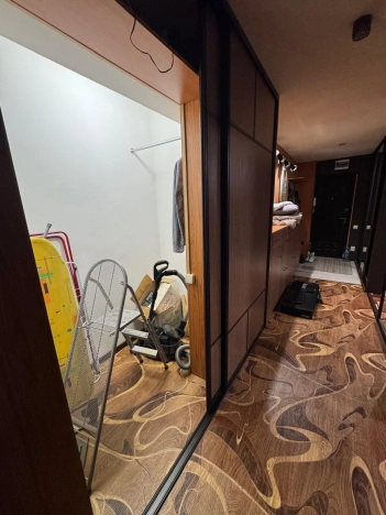 Купить трехкомнатную квартиру в Сыктывкаре. Вариант № 22081, 12, площадь -  квм, цена 9400000 рублей