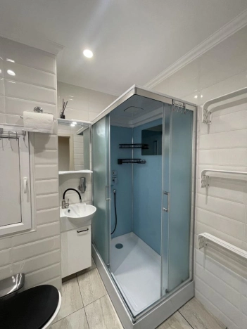 Купить квартиру в Москве. Вариант № 8425694, 11, площадь -  квм, цена 21000000 рублей