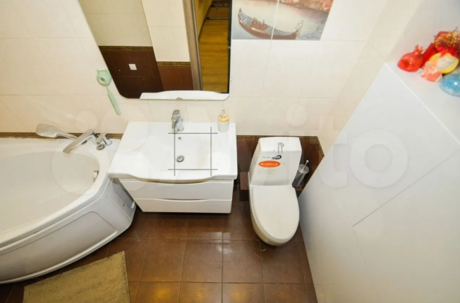 Купить трехкомнатную квартиру в районе Ленинский в Новосибирске. Вариант № 54736, 21, площадь -  квм, цена 8200000 рублей