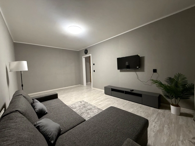 Купить квартиру на вторичке на улице набережная реки Карповки в Санкт-Петербурге. Вариант № 10817881, 10, площадь - квм, цена 8700000 рублей