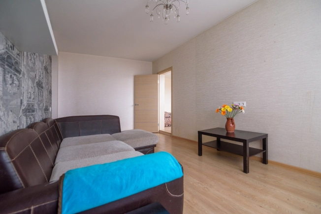 Купить четырехкомнатную квартиру в Новосибирской области. Вариант № 8925103, 9, площадь -  квм, цена 9000000 рублей