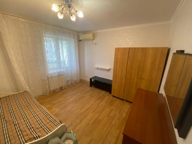 Купить однокомнатную квартиру на улице Обсерваторная в Ростовской области. Вариант № 1052249, 0, площадь -  квм, цена 3500000 рублей