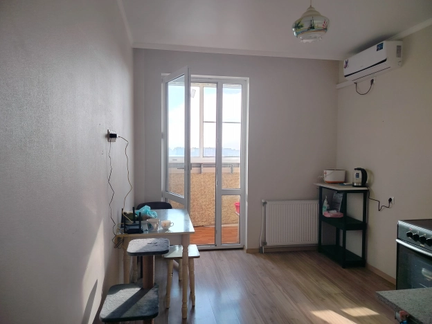 Купить однокомнатную квартиру на улице Магистральная в Краснодаре. Вариант № 6893042, 13, площадь -  квм, цена 5100000 рублей