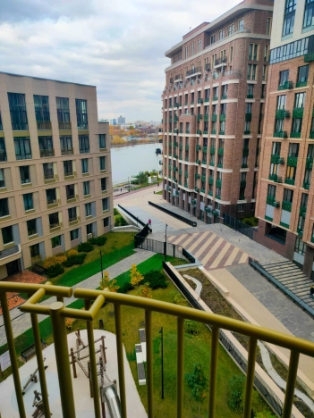 Купить квартиру в Москве. Вариант № 8173133, 42, площадь -  квм, цена 44900000 рублей