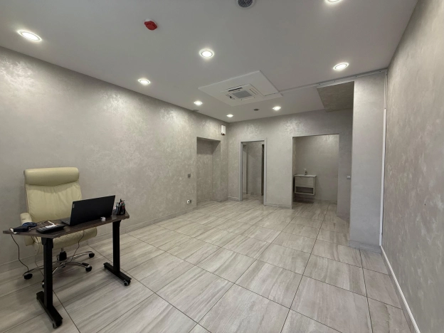 Снять коммерческую недвижимость в Новосибирске. Вариант № 8624603, 4, площадь -  квм, цена 284940 рублей