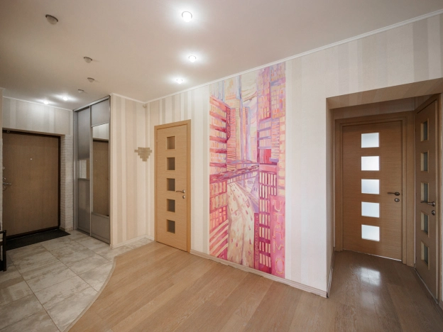 Купить трехкомнатную квартиру в Омске. Вариант № 6745777, 20, площадь -  квм, цена 9800000 рублей