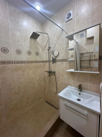 Купить двухкомнатную квартиру на улице Черкасская в Краснодаре. Вариант № 2546698, 11, площадь -  квм, цена 6990000 рублей