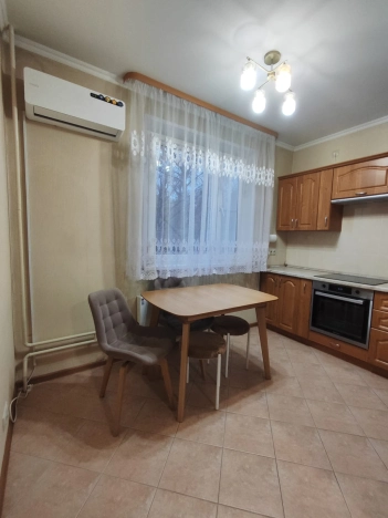 Купить квартиру в Москве. Вариант № 10024697, 2, площадь -  квм, цена 15000000 рублей