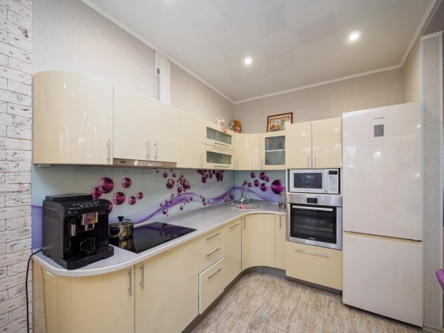 Купить квартиру в Омске. Вариант № 9194395, 4, площадь -  квм, цена 12500000 рублей