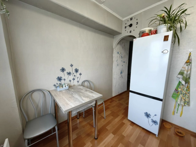 Купить однокомнатную квартиру на вторичке в районе Черновский в Чите. Вариант № 10237, 4, площадь -  квм, цена 4000000 рублей