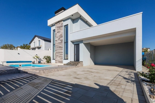 Купить дом на улице Гранатовая в Краснодарском крае. Вариант № 3928640, 31, площадь -  квм, цена 80000000 рублей