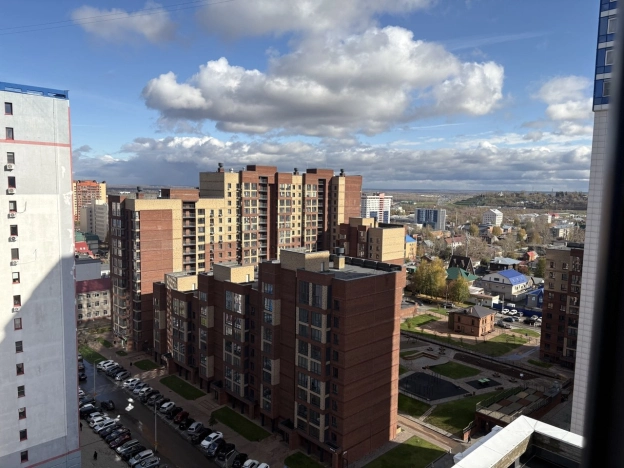 Купить четырехкомнатную квартиру на улице Мира в Новосибирской области. Вариант № 4156069, 35, площадь -  квм, цена 30000000 рублей